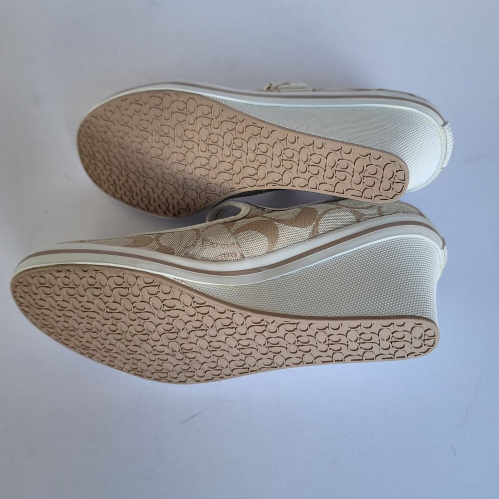 Coach A3245 Dannielyn Wedge Mary Jane Style Shoes NWOT. Size 7B - Picture 5 of 7